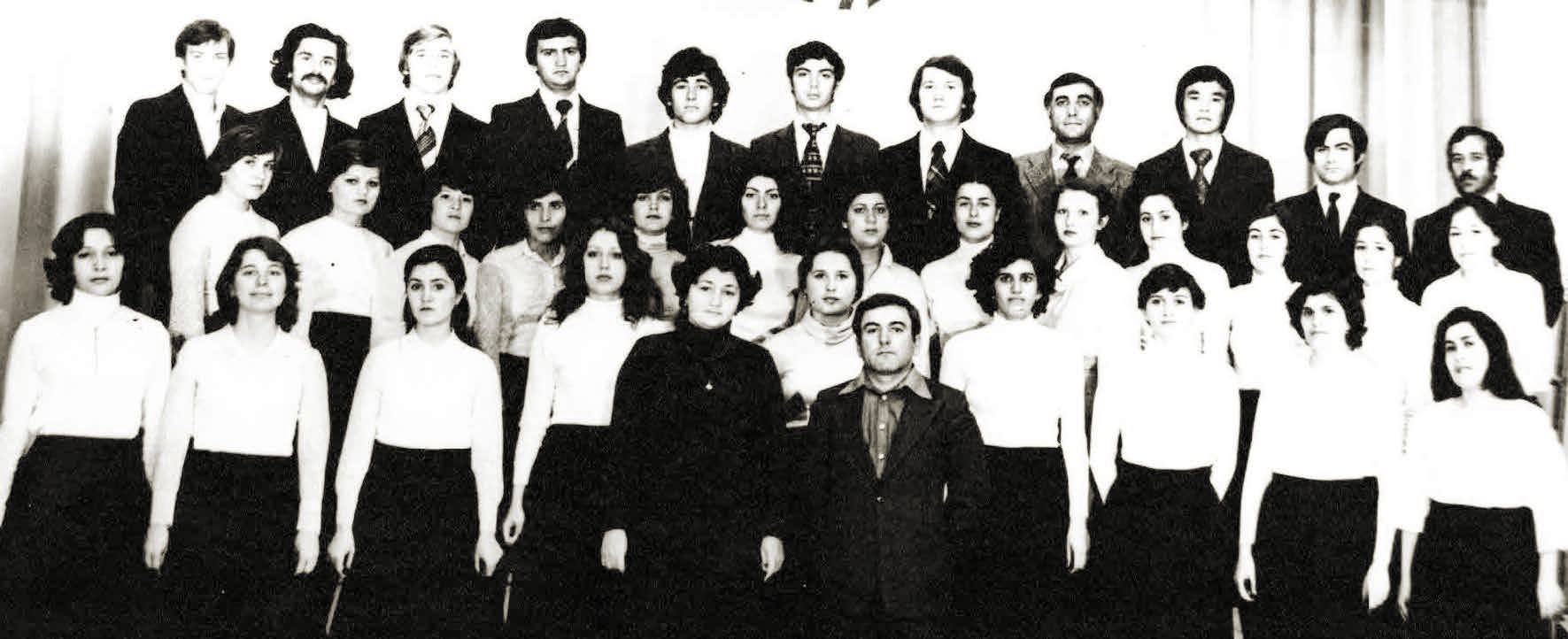 Хор училища, конец 70-х, руководители Абдулгамидова Н. А., Гасанов К. К.